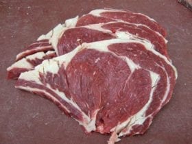 L’entrecôte n'est pas, comme son nom l'indique, un morceau de viande situé entre les côtes